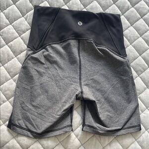 lululemon athletica Women's Black and Gray Bike Shorts
